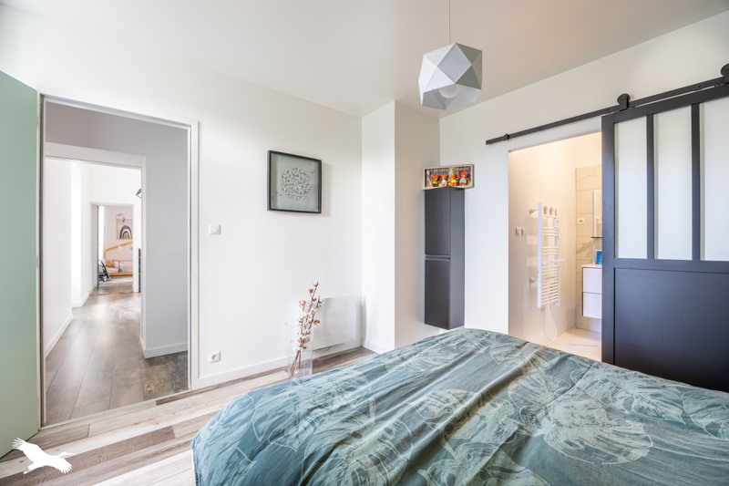 Vente Maison LA BOISSIERE DES LANDES - 7 pièces -145 m² - (85430)