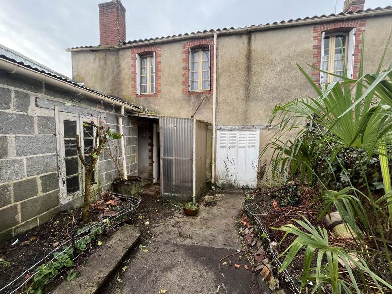 Vente Maison NIEUL LE DOLENT - 8 pièces -188 m² - (85430)