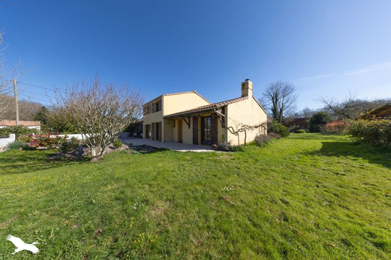 Vente Maison LANDERONDE - 5 pièces -128 m² - (85150)