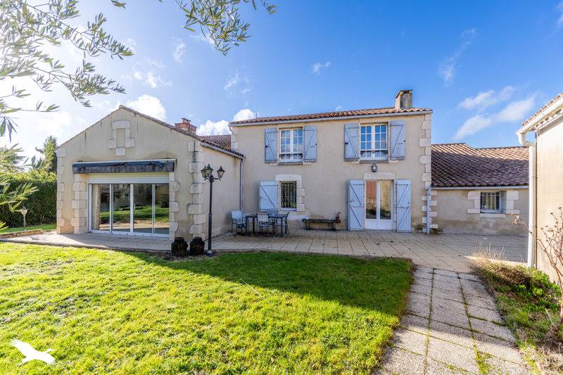 Vente Maison NESMY - 7 pièces -170 m² - (85310)