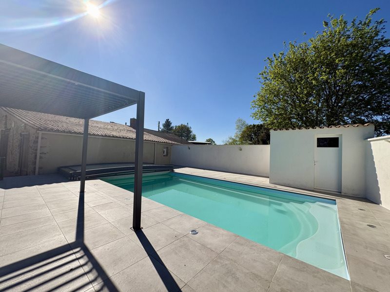 Vente Maison AUBIGNY LES CLOUZEAUX - 5 pièces -140 m² - (85430)