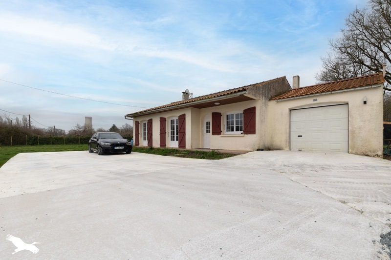 Vente Maison LA BOISSIERE DES LANDES - 4 pièces -90 m² - (85430)