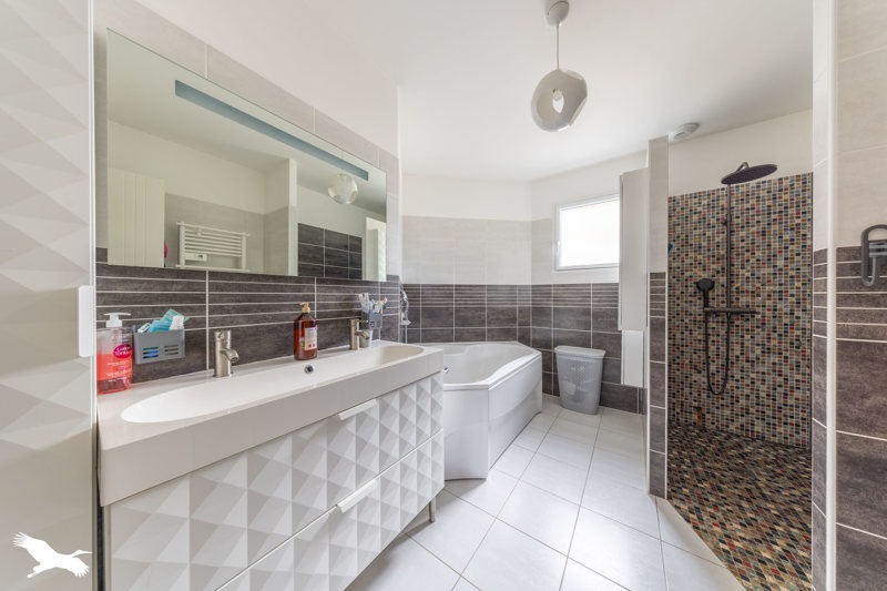 Vente Maison AUBIGNY LES CLOUZEAUX - 5 pièces -126 m² - (85430)