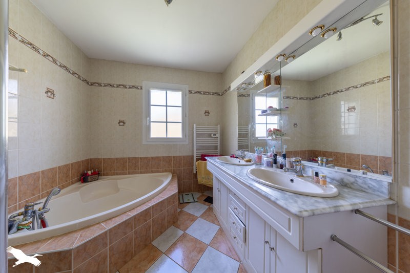 Vente Maison RIVES DE L YON - 5 pièces -134 m² - (85310)