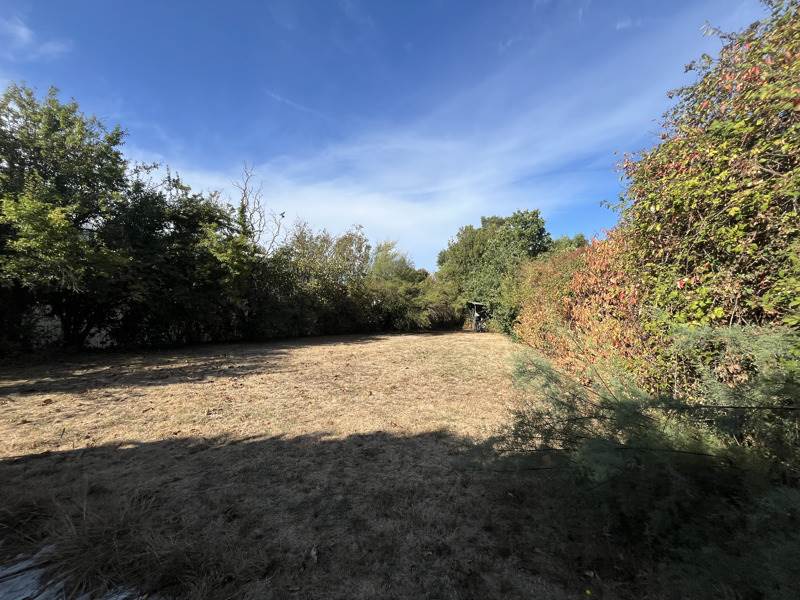Vente Terrain AUBIGNY LES CLOUZEAUX - -660 m² - (85430)