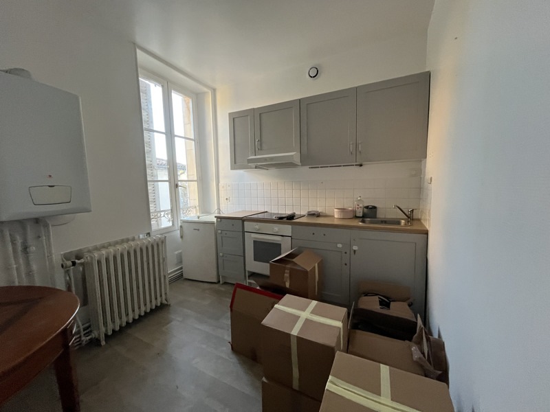 Vente Immeuble FONTENAY LE COMTE - -  135 m² - (85200)