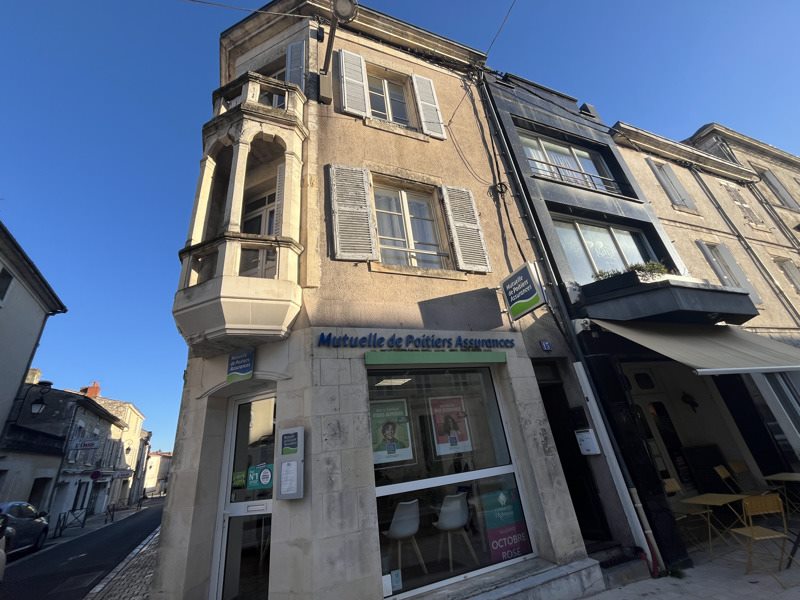 Vente Immeuble FONTENAY LE COMTE - -  135 m² - (85200)