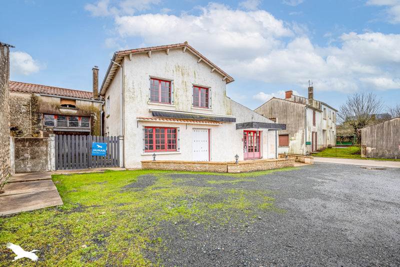 Vente Immeuble ST PIERRE LE VIEUX - -  250 m² - (85420)