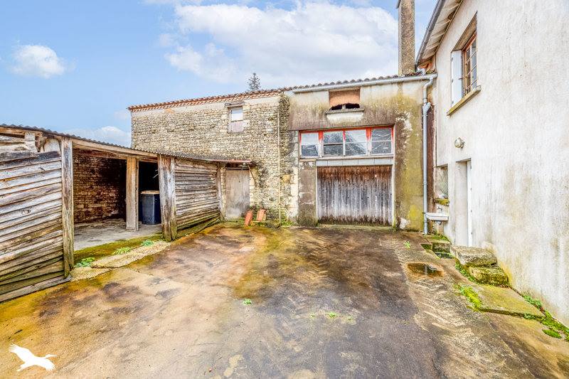 Vente Immeuble ST PIERRE LE VIEUX - -  250 m² - (85420)