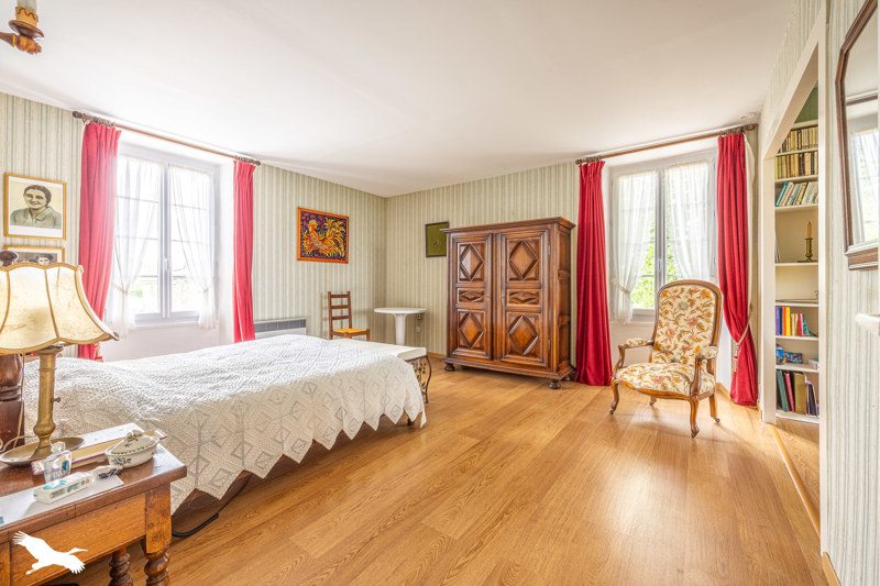 Vente Maison DOIX LES FONTAINES - 6 pièces -197 m² - (85200)