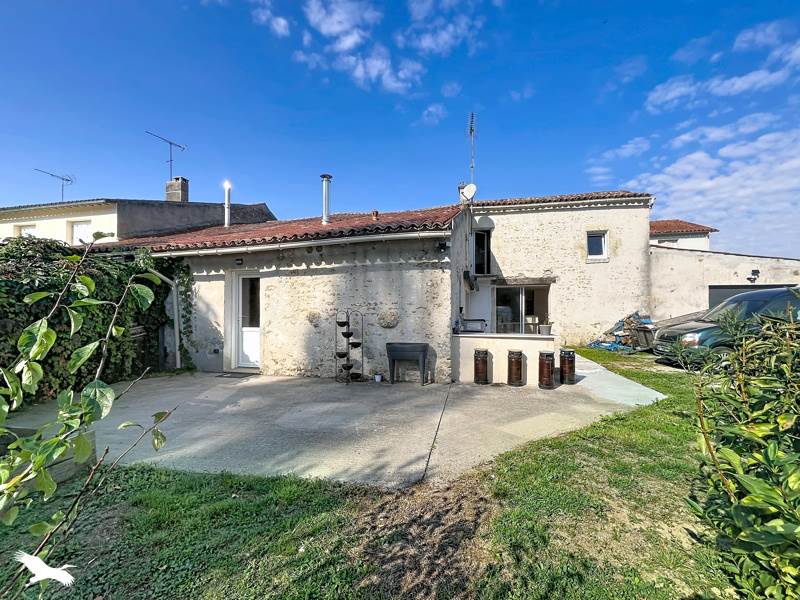 Vente Maison Bourneau - 4 pièces -150 m² - (85200)