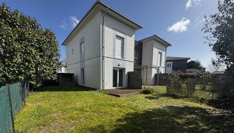 Vente Maison CANEJAN - 4 pièces -81 m² - (33610)