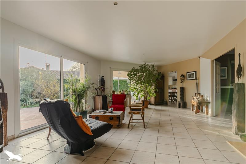 Vente Maison CANEJAN - 9 pièces -160 m² - (33610)