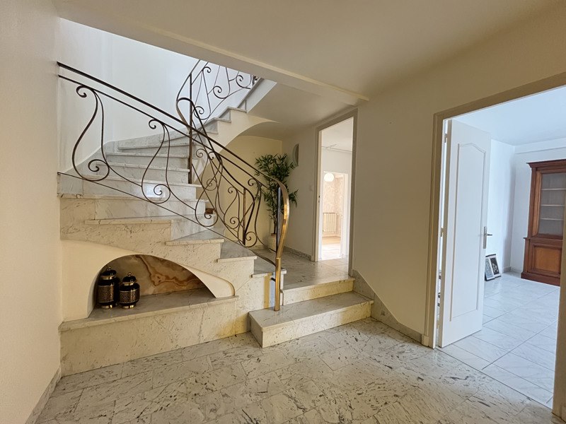 Vente Maison PERIGUEUX - 6 pièces -165 m² - (24000)