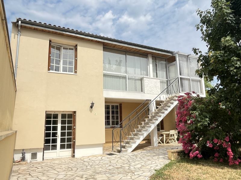 Vente Maison PERIGUEUX - 6 pièces -165 m² - (24000)