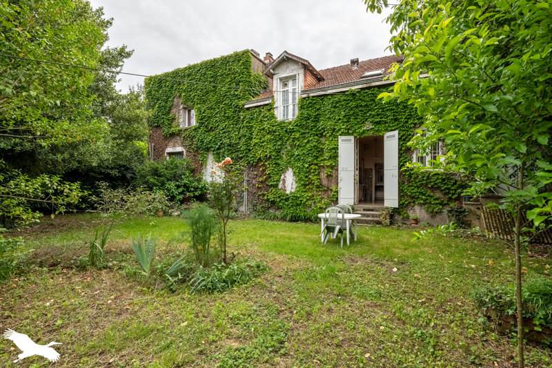 Vente Maison PERIGUEUX - 9 pièces -295 m² - (24000)