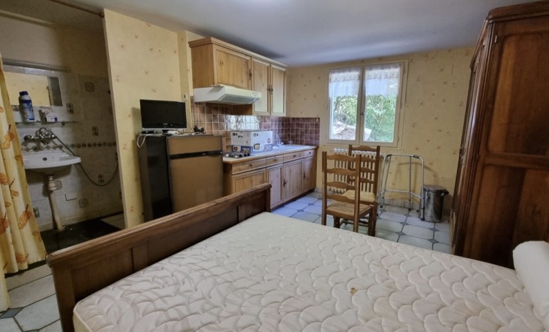 Vente Maison ST PIERRE DE CHIGNAC - 7 pièces -183 m² - (24330)