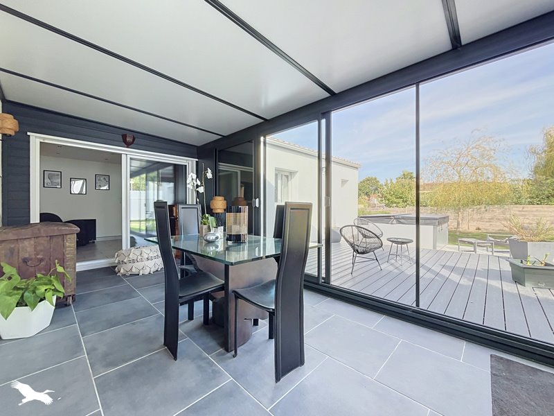Vente Maison Saint-Mathurin - 6 pièces -151 m² - (85150)