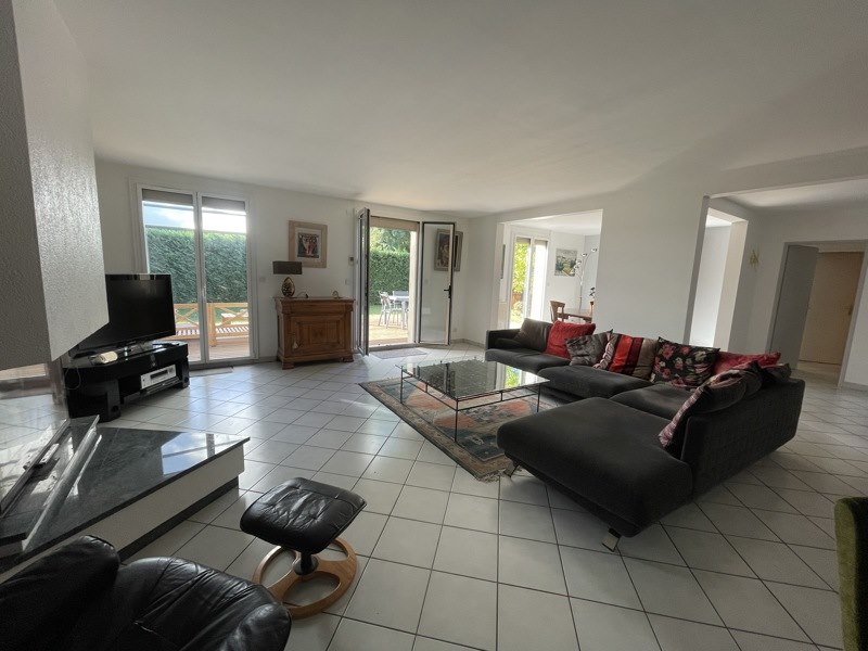 Vente Maison ST JEAN LE BLANC - 7 pièces -230 m² - (45650)