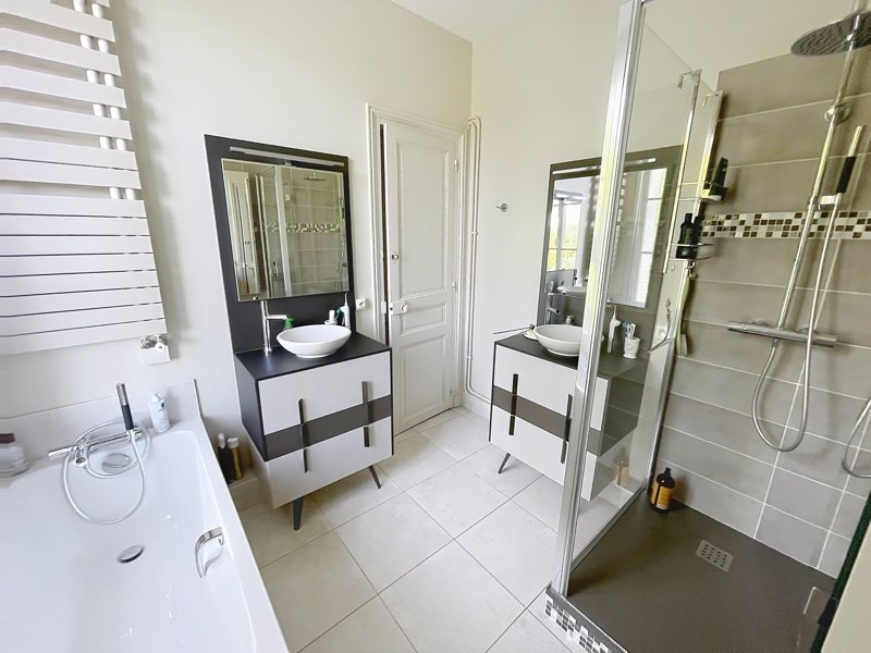 Vente Maison ORLEANS - 8 pièces -242 m² - (45100)