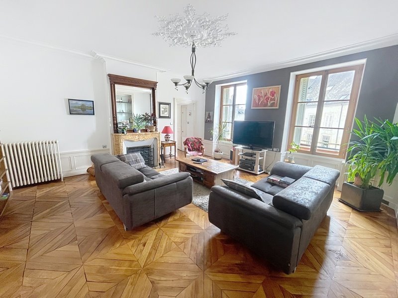 Vente Appartement ORLEANS - 6 pièces -185 m² - (45000)