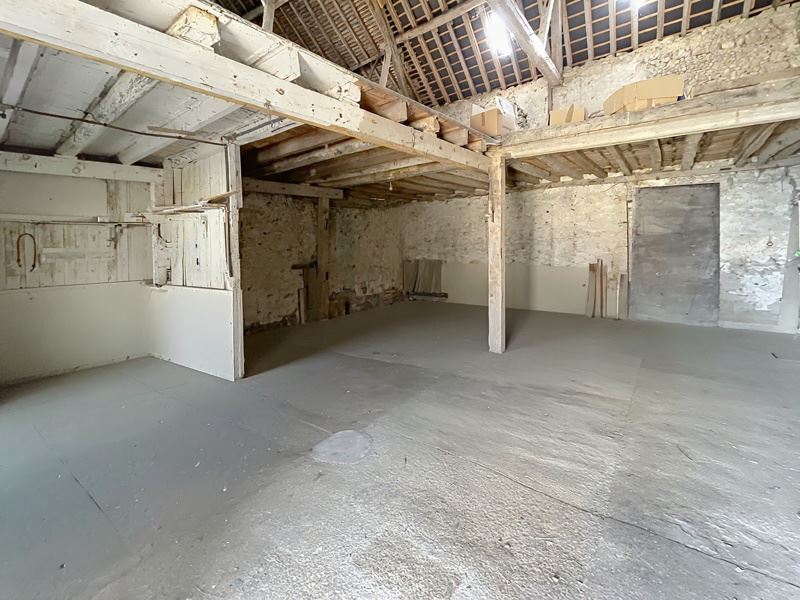 Vente Maison ARTENAY - 7 pièces -156 m² - (45410)