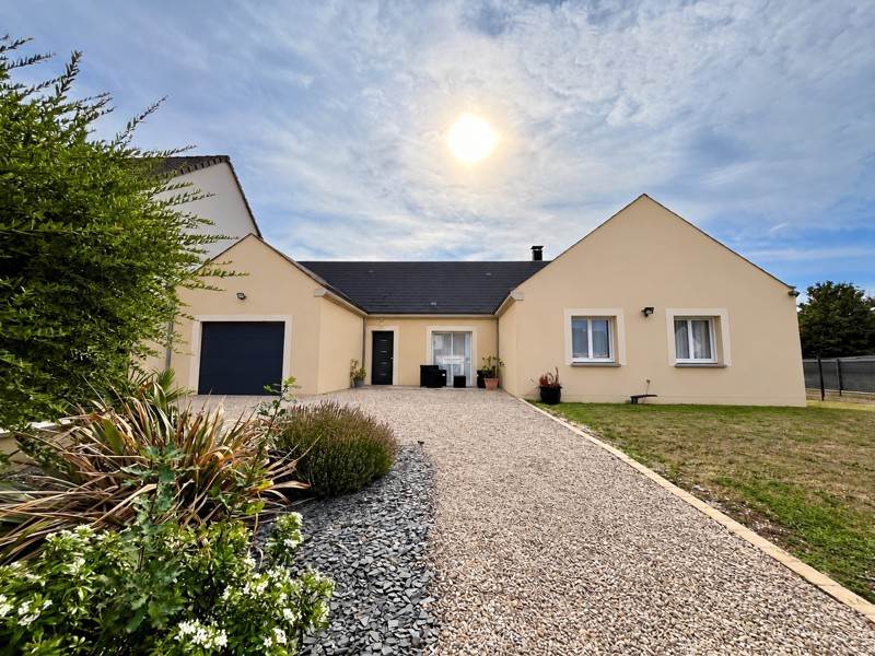 Maison 5 pièces 138 m² · à Saint-Lyé-la-Forêt · 138 m² · 296 800 €