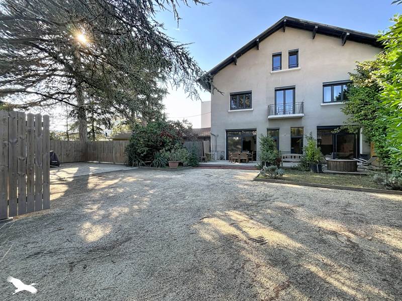 Maison 6 pièces 245 m² · à Vienne · 245 m² · 570 000 €