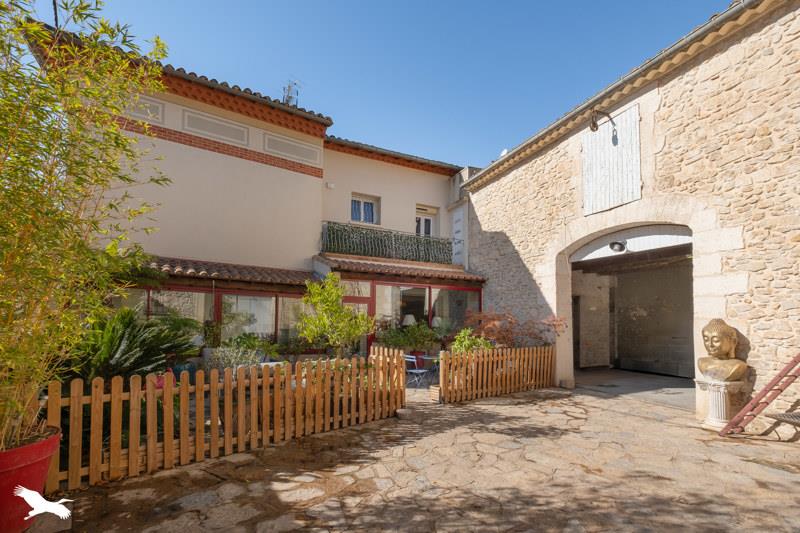 Vente Maison VALERGUES - 7 pièces -250 m² - (34130)