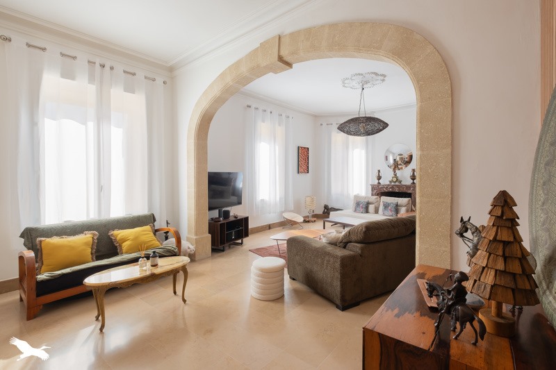 Vente Maison VALERGUES - 7 pièces -250 m² - (34130)