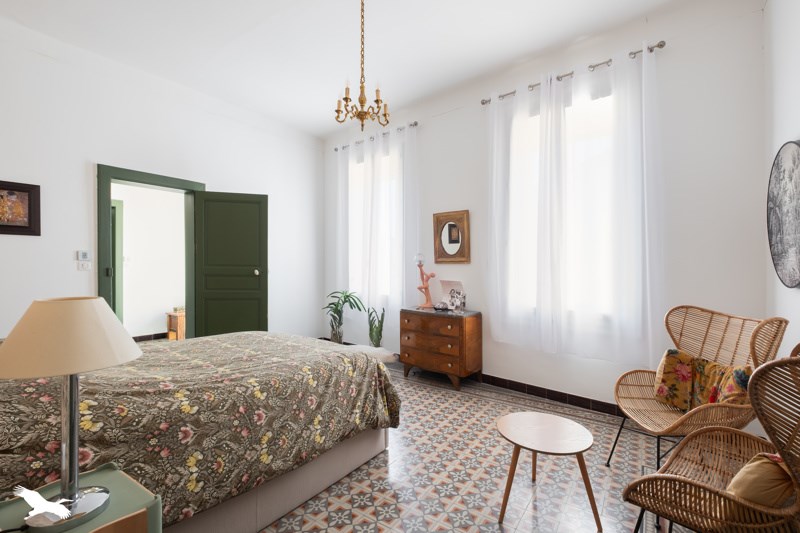 Vente Maison VALERGUES - 7 pièces -250 m² - (34130)