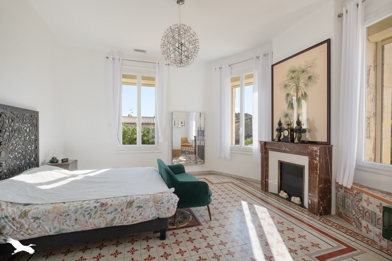 Vente Maison VALERGUES - 7 pièces -250 m² - (34130)