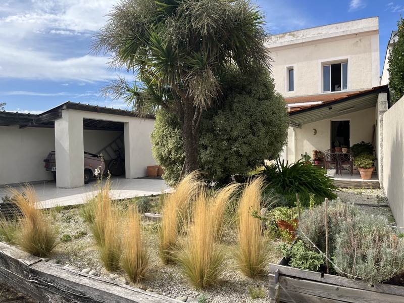 Vente Maison ST GEORGES DE DIDONNE - 6 pièces -111 m² - (17110)