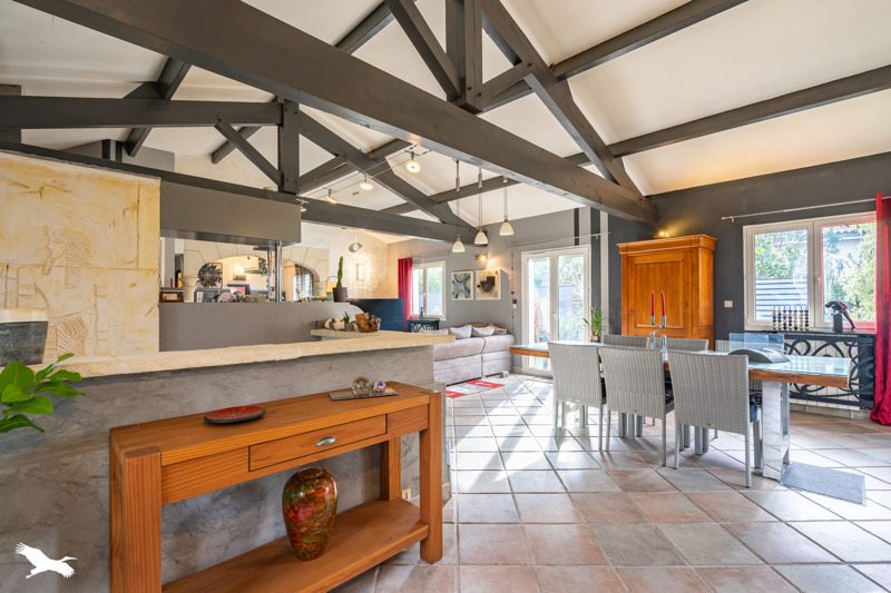 Vente Maison ST GEORGES DE DIDONNE - 5 pièces -180 m² - (17110)