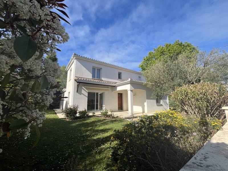 Vente Maison ST GEORGES DE DIDONNE - 4 pièces -153 m² - (17110)