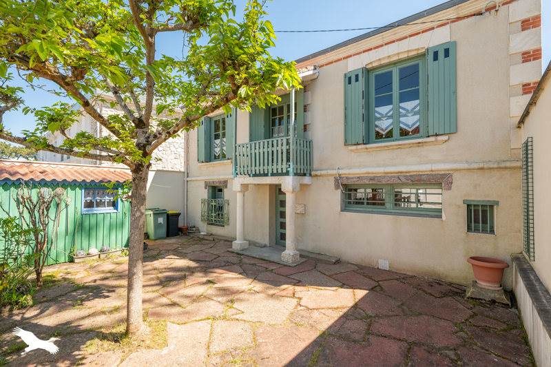 Vente Maison ST GEORGES DE DIDONNE - 4 pièces -66 m² - (17110)