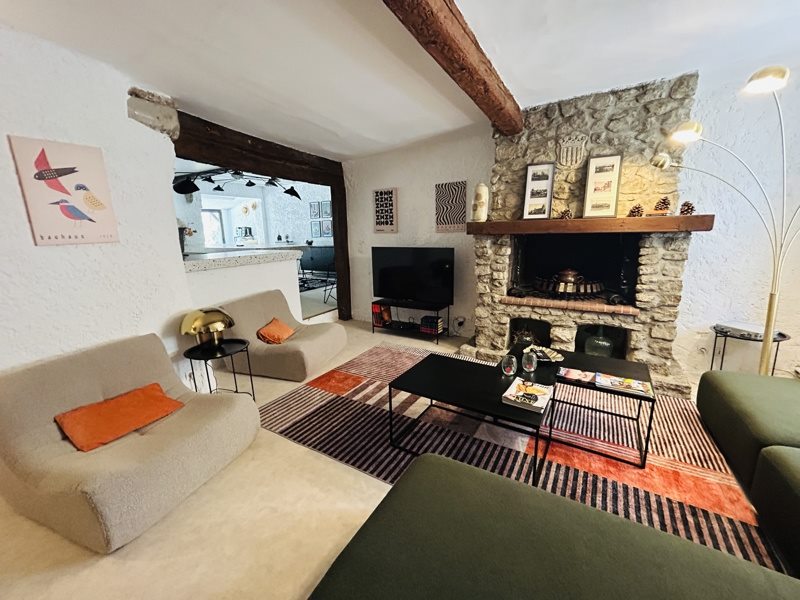 Vente Maison CARCASSONNE - 6 pièces -198 m² - (11000)