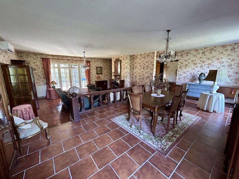 Vente Maison VILLEMOUSTAUSSOU - 7 pièces -216 m² - (11620)
