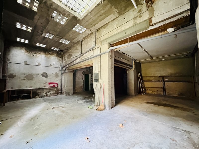 Vente Parking CARCASSONNE - -  90 m² - (11000)