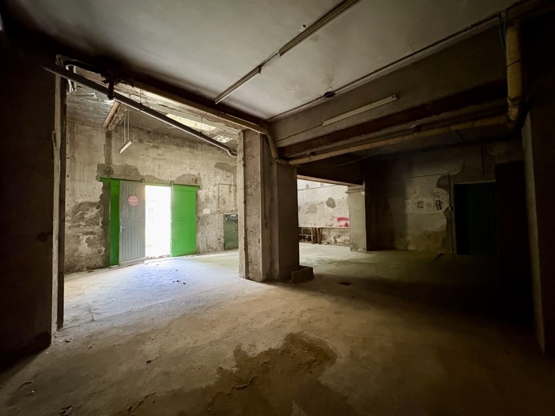 Vente Parking CARCASSONNE - -  90 m² - (11000)