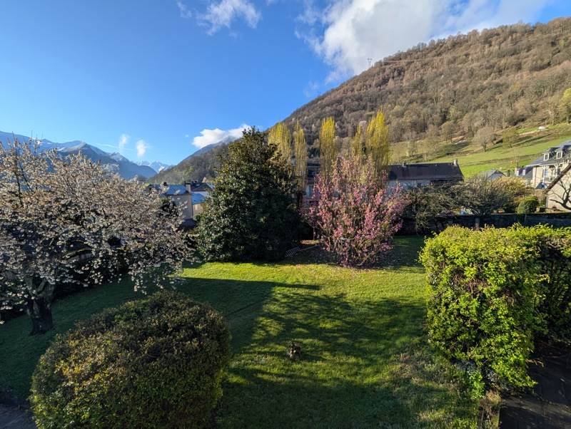 Vente Maison ST SAVIN - 8 pièces -183 m² - (65400)