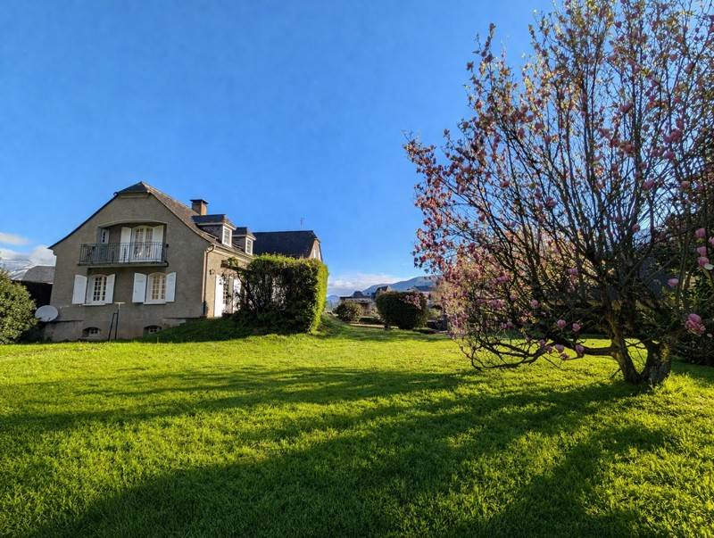 Vente Maison ST SAVIN - 8 pièces -183 m² - (65400)