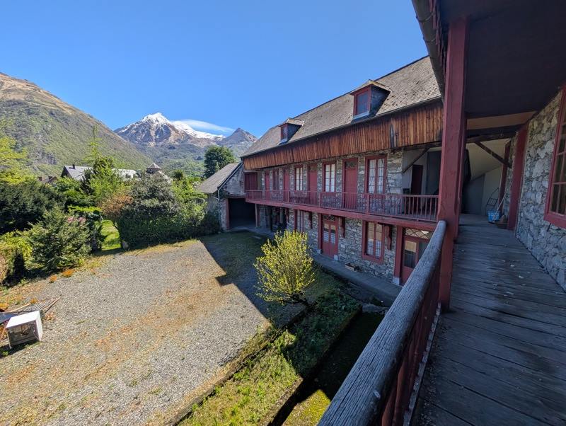 Vente Maison PIERREFITTE NESTALAS - 18 pièces -358 m² - (65260)