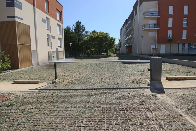 Vente Parking POITIERS - -  340 m² - (86000)