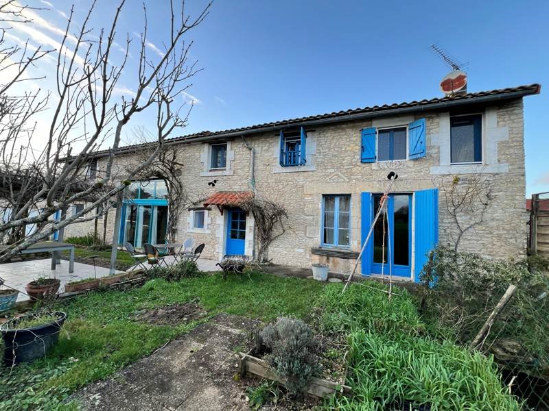 Vente Maison CHAMPIGNY EN ROCHEREAU - 4 pièces -181 m² - (86170)