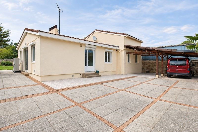 Vente Maison CHASSENEUIL DU POITOU - 6 pièces -146 m² - (86360)