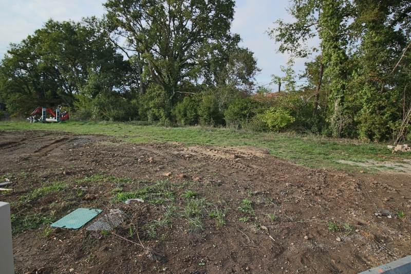 Terrain 701 m² · à Saint-Benoît · 72 300 €