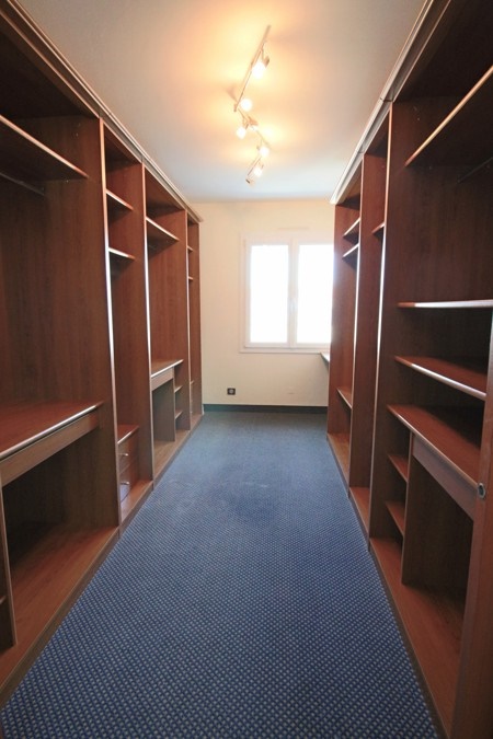 Vente Maison POITIERS - 6 pièces -242 m² - (86000)