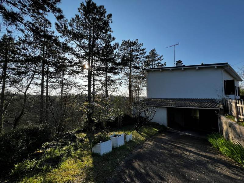 Vente Maison SMARVES - 7 pièces -126 m² - (86240)