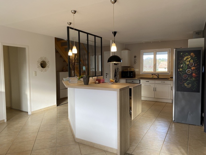 Vente Maison ROCHES PREMARIE ANDILLE - 7 pièces -168 m² - (86340)